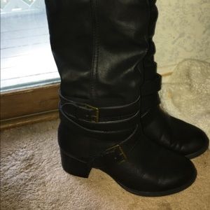 Women’s black knee high boots. Size 7 1/2